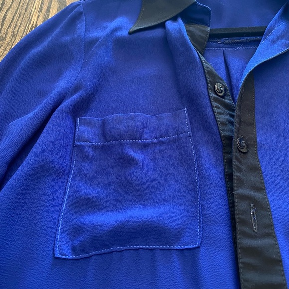 Beautiful Button-Down Blouse - Picture 7 of 11